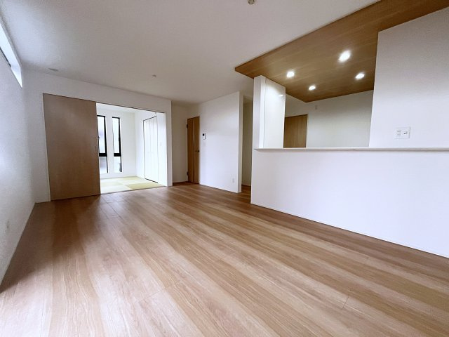 新築戸建・建売　町庭坂字一本杉　GRAFARE　全4棟の居間・リビング