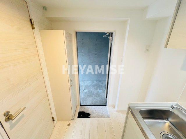 modern palazzo大村litmusの玄関