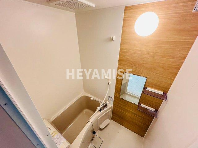 modern palazzo大村litmusの浴室