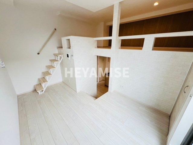 modern palazzo大村litmusの内装