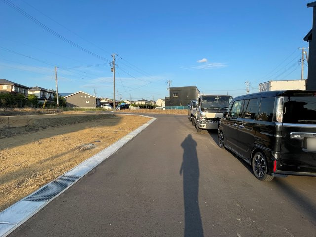 新築戸建・建売　町庭坂字一本杉　GRAFARE　全4棟の前面道路含む現地写真