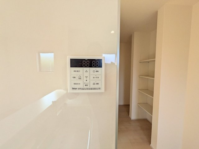 八王子市　下恩方町　新築一戸建て　１８期の設備|～給湯器リモコン　風呂予約機能、オートバス、追い炊き機能付～