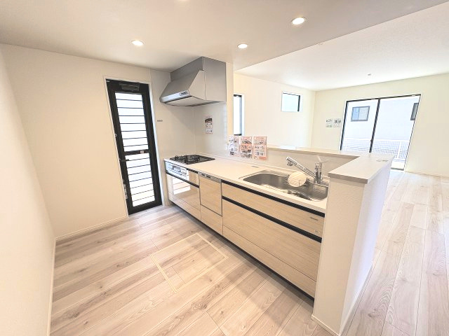 【キッチン】 | 糟屋郡志免町志免中央3丁目1期　1号棟（全2棟）【仲介手数料無料・0円】 | 施工例。施工例は完成時と異なる場合があります。