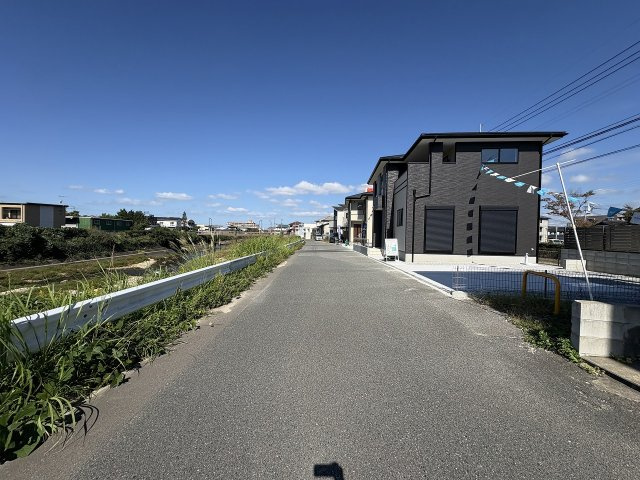 【その他】 | 糟屋郡志免町志免中央3丁目1期　2号棟（全2棟）【仲介手数料無料・0円】 | 現地写真。前面道路です。
