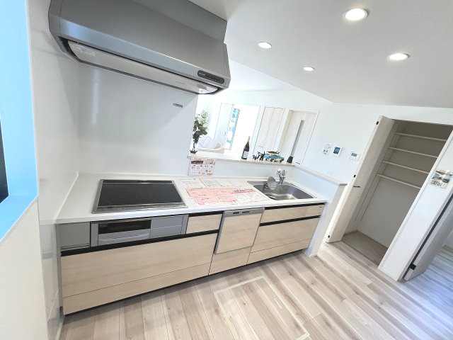 【キッチン】 | 糟屋郡志免町志免中央3丁目1期　2号棟（全2棟）【仲介手数料無料・0円】 | 現地写真。