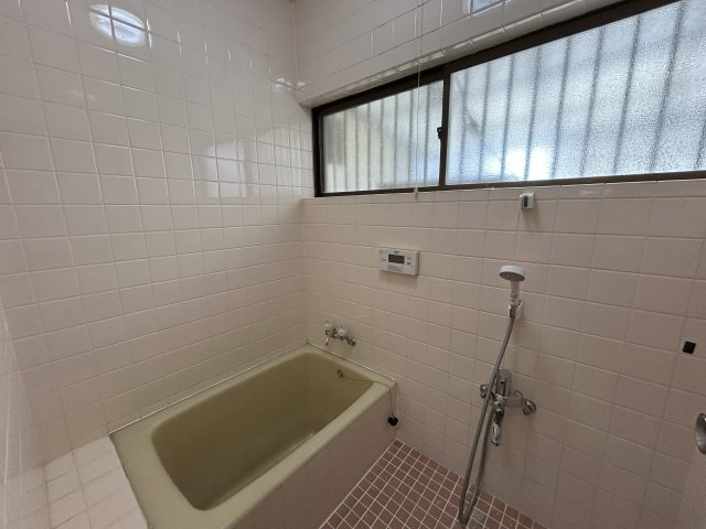 羽ノ浦町中庄川原畑中古物件の浴室