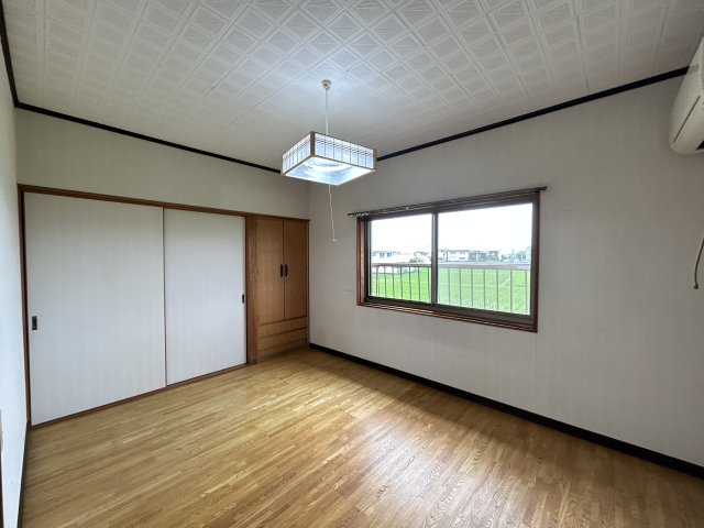 羽ノ浦町中庄川原畑中古物件の洋室