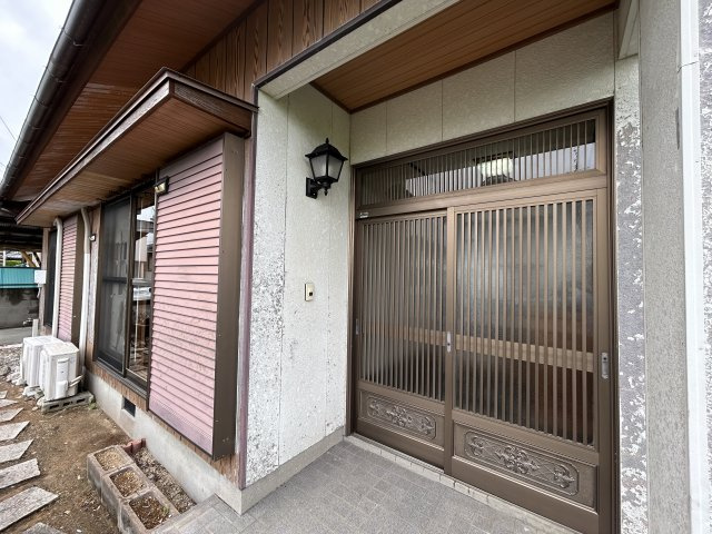 羽ノ浦町中庄川原畑中古物件の玄関