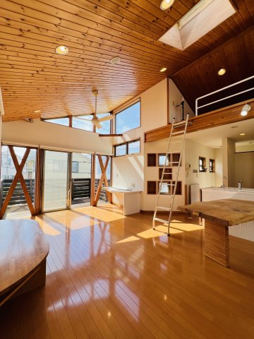 鎌倉、緑と風とデザインと。の居間・リビング