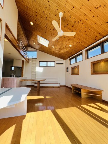 鎌倉、緑と風とデザインと。の居間・リビング