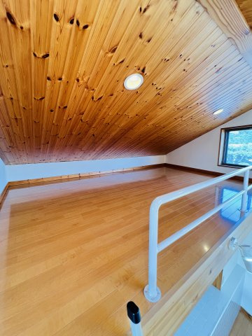 鎌倉、緑と風とデザインと。の洋室