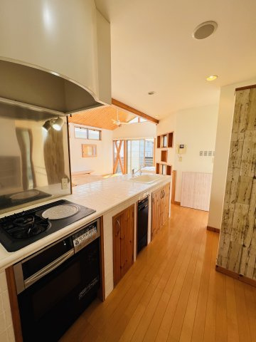 鎌倉、緑と風とデザインと。のキッチン