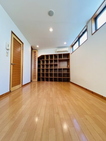 鎌倉、緑と風とデザインと。の洋室