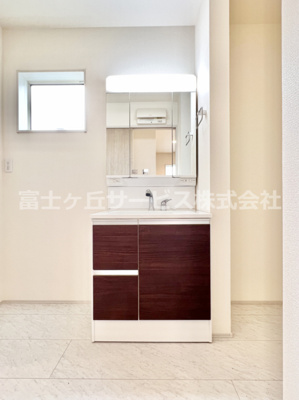 【独立洗面台】 | 富士宮市山宮 新築一戸建て 2号棟 | 独立洗面台で身支度をすべて済ませてしまいましょう