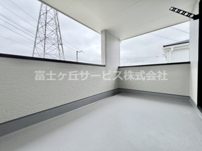 【バルコニー】 | 富士宮市山宮 新築一戸建て 3号棟 | 外からの目が気にならないバルコニーで洗濯物が干せます