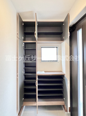 【収納】 | 富士宮市山宮 新築一戸建て 3号棟 | 便利な収納スペースです