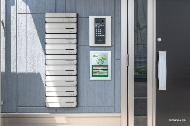 トリシア高田のエントランス|オートロック付