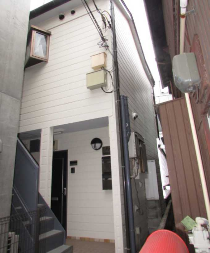 ハイム芳美　角部屋　TVドアホン　バストイレありの外観