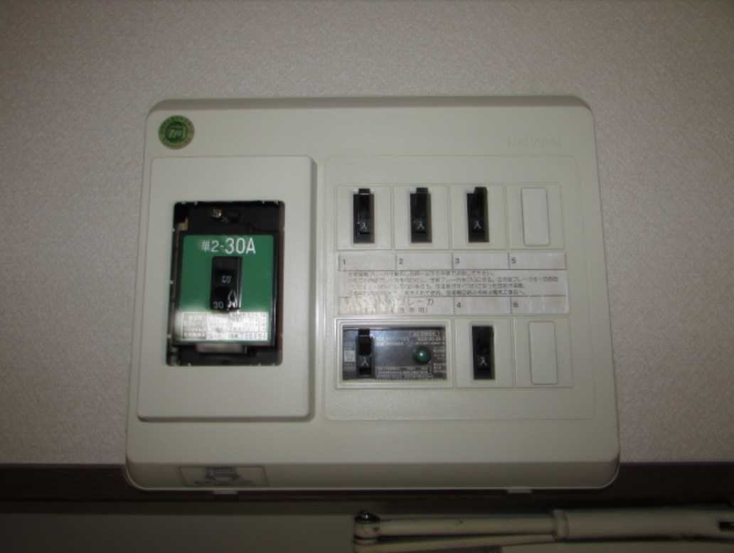 ハイム芳美　角部屋　TVドアホン　バストイレありのその他