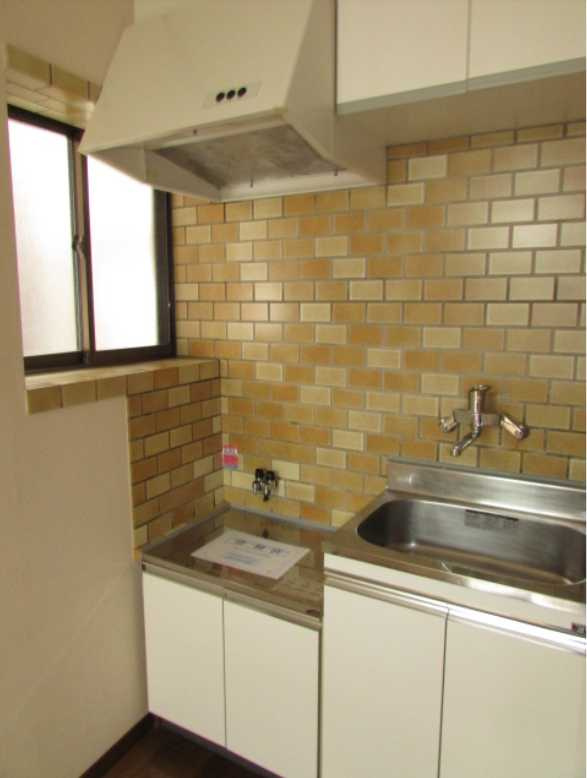 ハイム芳美　角部屋　TVドアホン　バストイレありのキッチン