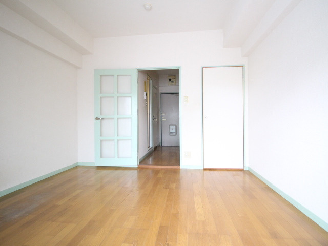 モーヴ藤崎の居間・リビング