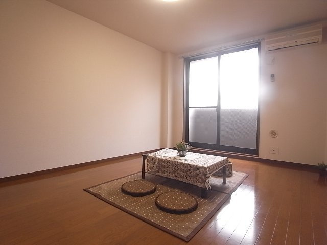 アンプルールフェール18のロビー