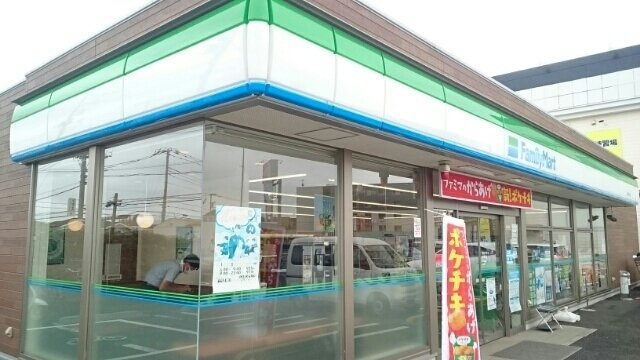 ウィステリアタウンＦの周辺|ファミリーマートまで590m