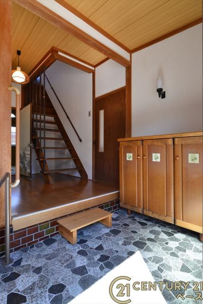 橿原市観音寺町　一戸建の玄関