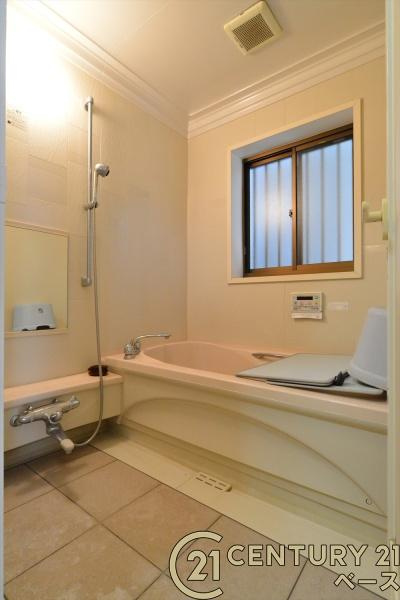 橿原市観音寺町　一戸建の浴室