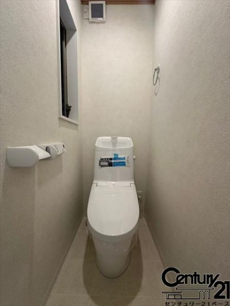 香芝市五位堂１丁目　一戸建のトイレ|■現地撮影写真■リフォーム済みの綺麗なお手洗いです！