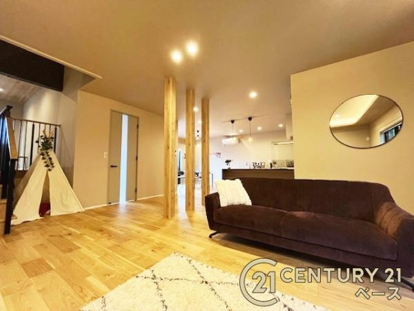 香芝市西真美３丁目　一戸建の居間・リビング