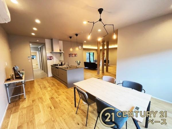 香芝市西真美３丁目　一戸建の居間・リビング