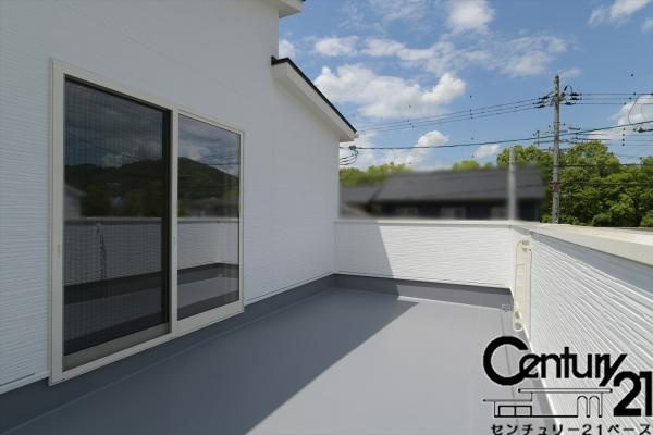 桜井市三輪 ２号地 ／一戸建のバルコニー|■現地撮影写真■日当たりのよいバルコニー！洗濯物もよく乾きます！