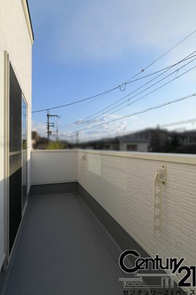 北葛城郡上牧町滝川台２丁目 ２号地／一戸建のバルコニー|■現地撮影写真■日当たりのよいバルコニー！洗濯物もよく乾きます！