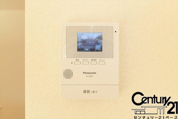 ファーストタウン池部 ２号地 ／一戸建の内装|■現地撮影写真■ＴＶモニター付きインターホンで防犯対策もバッチリ！来客も一目でわかり安心です！