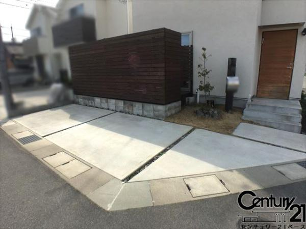 大和高田市今里町　一戸建の駐車場|■現地撮影写真■駐車スペースもしっかりと完備！