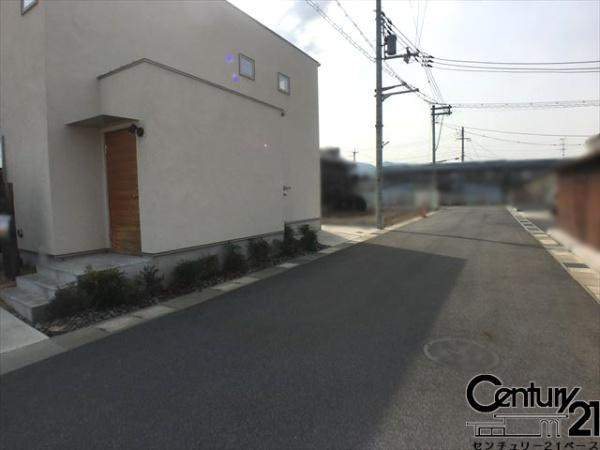 大和高田市今里町　一戸建の前面道路含む現地写真|■現地撮影写真■道路幅員６ｍ(北側)と広々快適です！