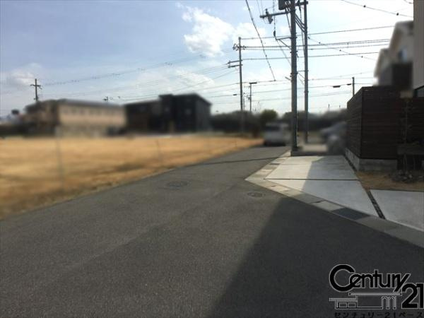 大和高田市今里町　一戸建の前面道路含む現地写真|■現地撮影写真■見晴らしの良い人気の角地です！