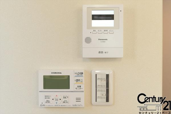 香芝市磯壁５丁目 ４号地／一戸建の内装|■現地撮影写真■安心のＴＶモニター付きインターホンと便利な自動お湯はり機能！