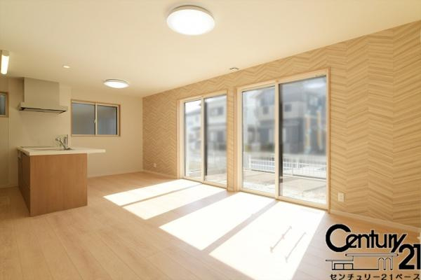 香芝市磯壁５丁目 ２号地／一戸建の居間・リビング|■現地撮影写真■高気密・高断熱住宅で冷暖房効率アップ！