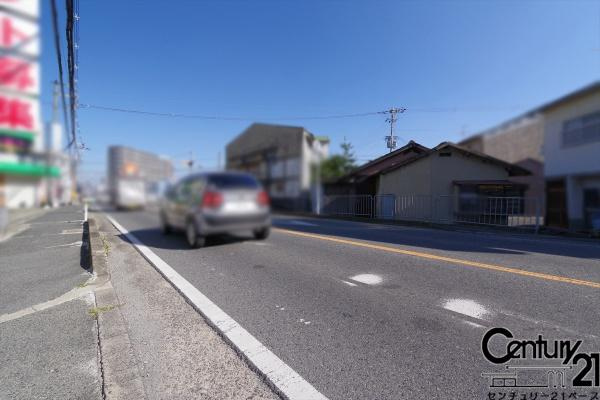 大和高田市栄町の売地の前面道路含む現地写真|■現地撮影写真■近鉄「高田市駅」より徒歩５分！電車移動も楽々スムーズです！