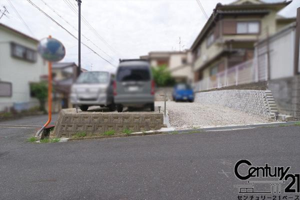 北葛城郡上牧町松里園２丁目の売地