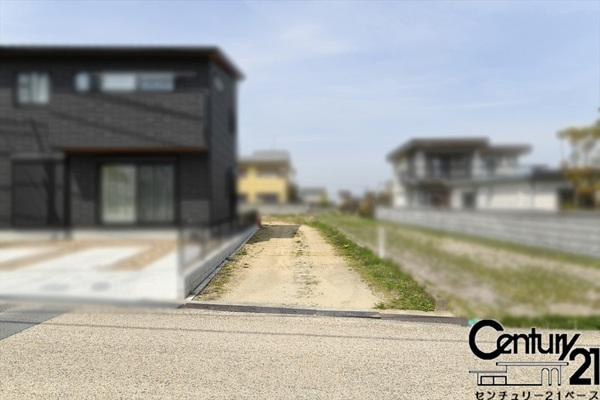 葛城市竹内の売地の前面道路含む現地写真|■現地撮影写真■中学校まで徒歩１０分圏内！