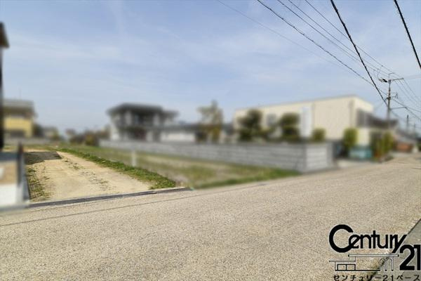 葛城市竹内の売地の前面道路含む現地写真|■現地撮影写真■落ち着いた雰囲気で穏やかな新生活をスタート！
