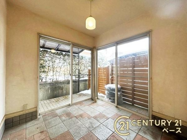 宇陀市榛原ひのき坂３丁目の中古一戸建の内装|■現地撮影写真■多用途に使えるフリースペースです！趣味のお部屋としてお使いできます。