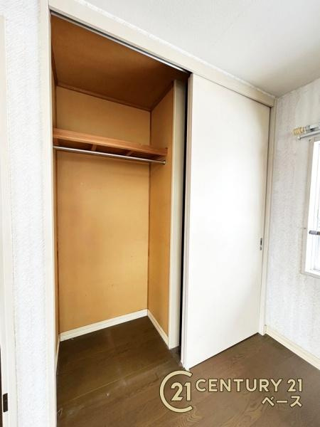 宇陀市榛原ひのき坂３丁目の中古一戸建の収納|■現地撮影写真■冬物のコートや季節のものなどたくさんしまえる広さ！
