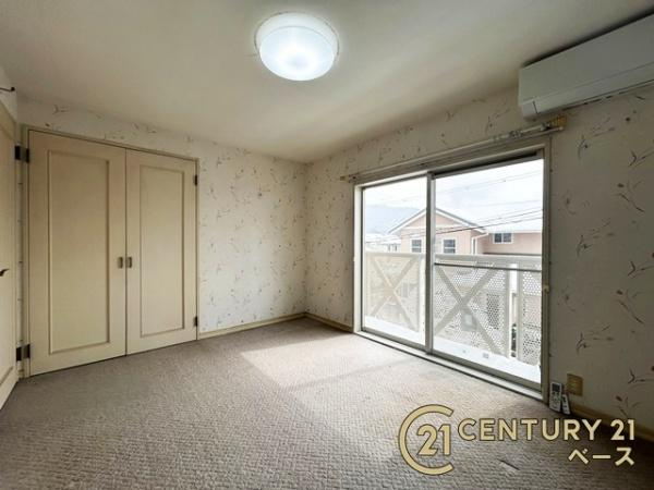 宇陀市榛原ひのき坂３丁目の中古一戸建の洋室|■現地撮影写真■日当たりのよい明るい雰囲気の洋室です！