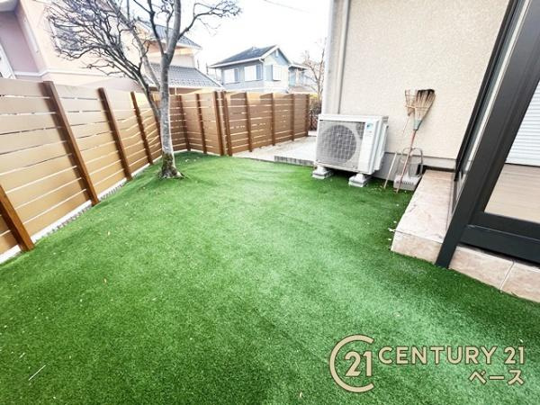 宇陀市榛原ひのき坂３丁目の中古一戸建のその他|■現地撮影写真■人工芝を敷いているので手間いらずできれいに維持できますね！
