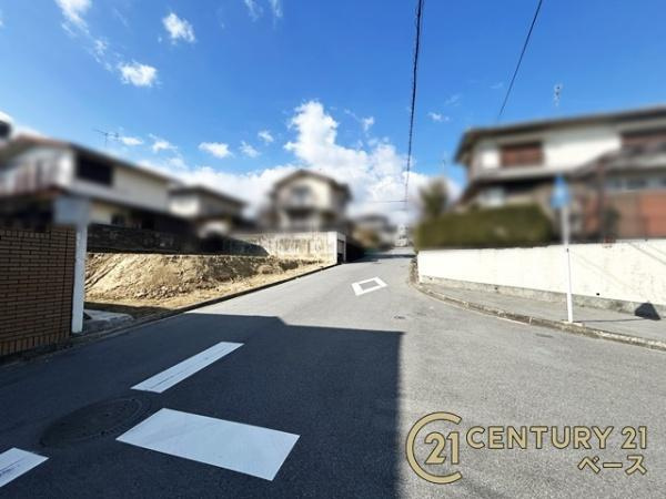大和郡山市泉原町 建築条件なし土地の前面道路含む現地写真|■現地撮影写真■小学校まで徒歩圏内と子育て世代も安心！