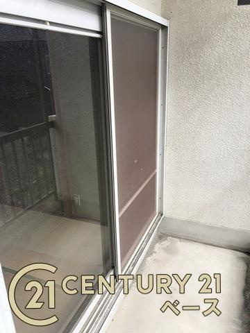 大和高田市南陽町　一戸建のバルコニー|■現地撮影写真■日当たりのよいバルコニー！洗濯物もよく乾きます！